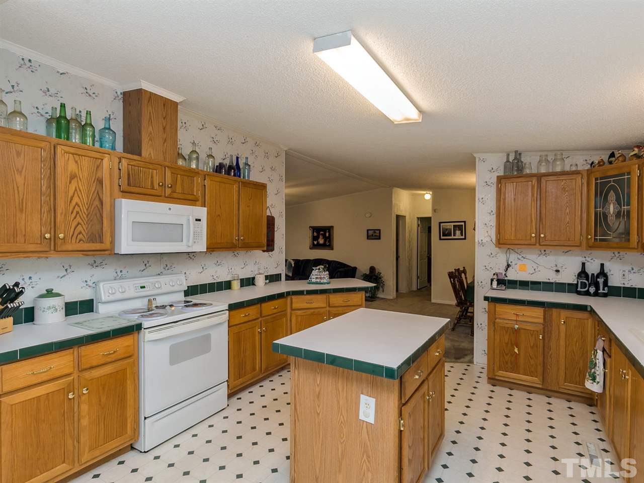 42 Ridge Circle Road Henderson, NC 27537 - Photo 5 of 27 Gallery Image 5