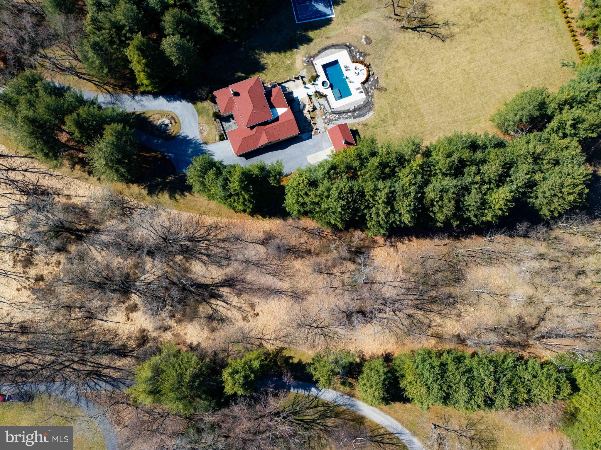 6031 Glen Arm Road East Glen Arm, MD 21057 - Photo 3 of 18 a backyard of a house with lots of green space