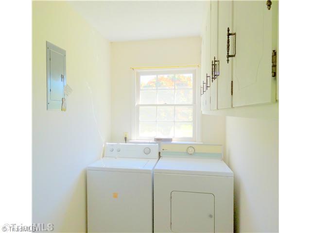 600 New Bowers Road Lexington, NC 27292 - Photo 12 of 14 Laundry Room.