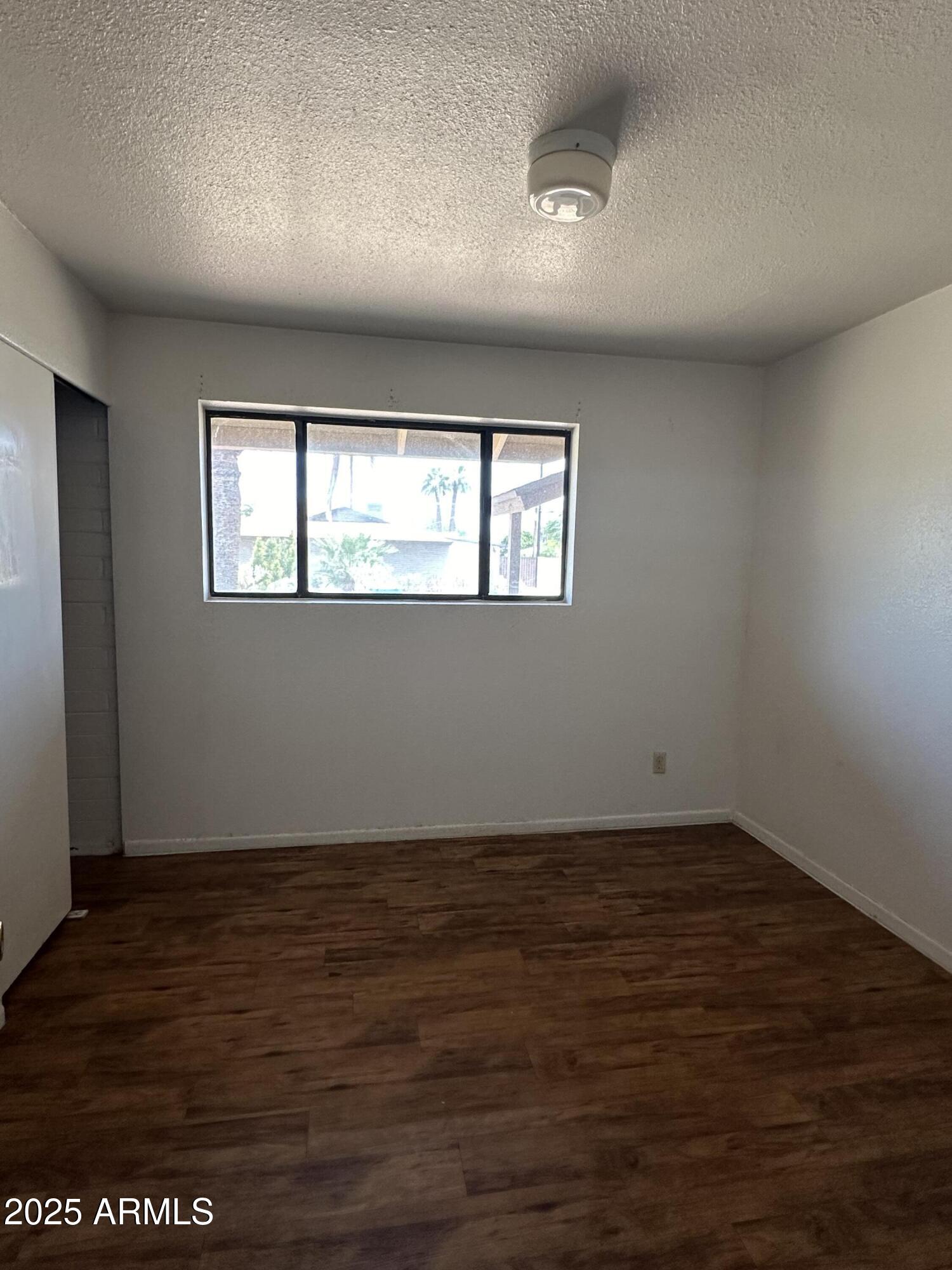 8944 North 17th Lane Phoenix, AZ 85021 - Photo 6 of 11 6