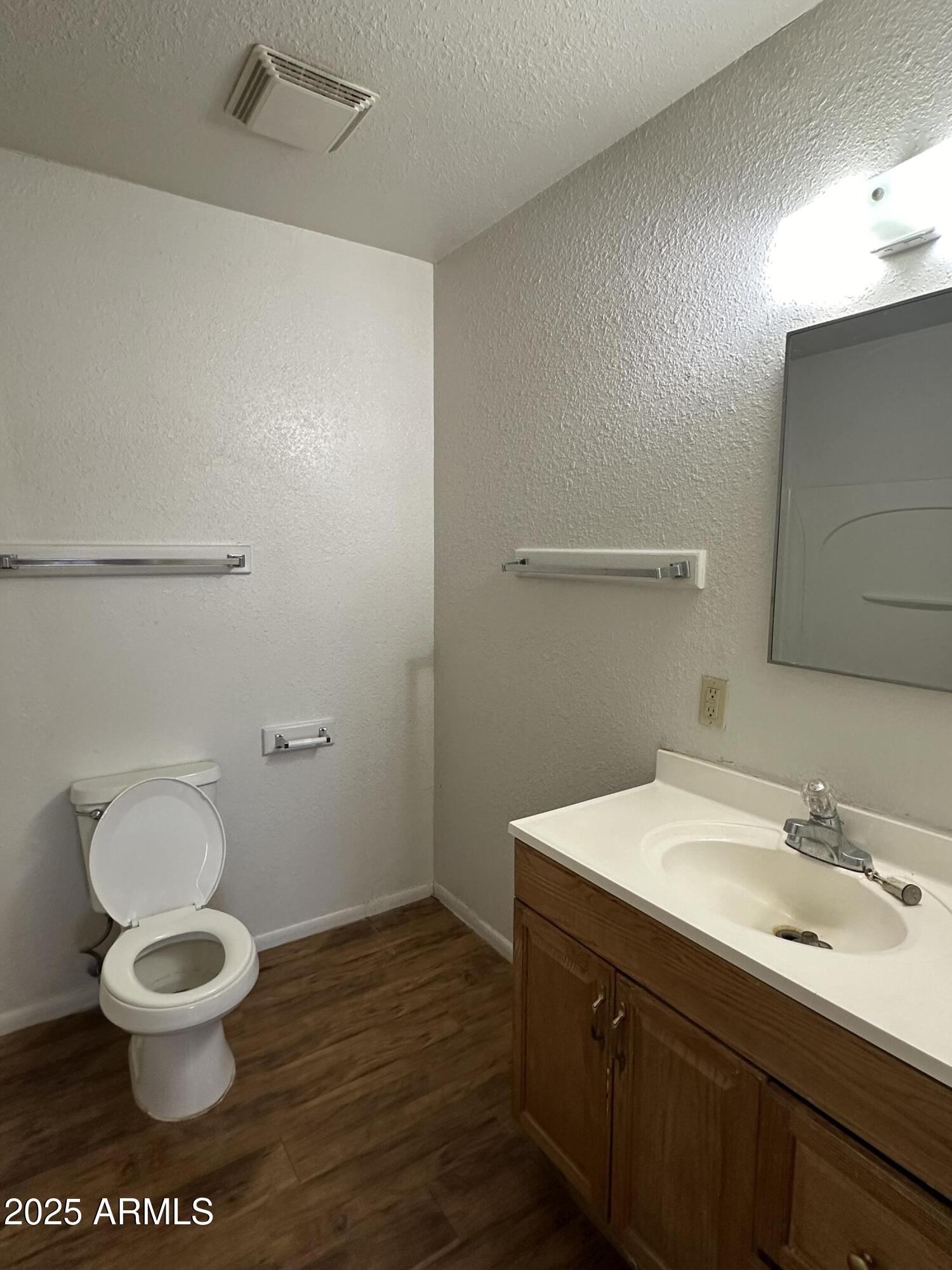 8944 North 17th Lane Phoenix, AZ 85021 - Photo 7 of 11 7