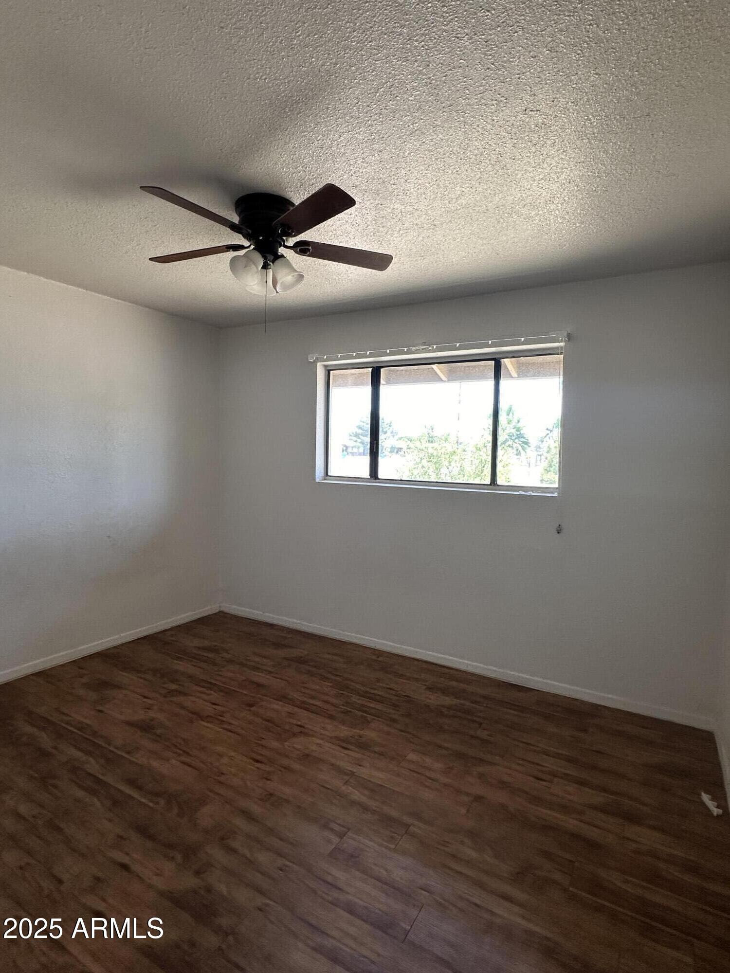 8944 North 17th Lane Phoenix, AZ 85021 - Photo 8 of 11 8