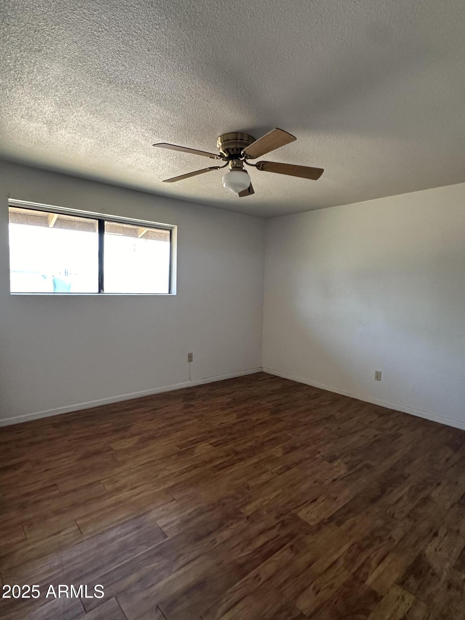 8944 North 17th Lane Phoenix, AZ 85021 - Photo 9 of 11 9