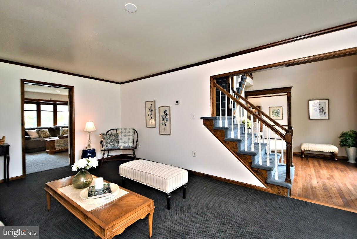 700 Park Road Lansdale, PA 19446 - Photo 13 of 101 LR view of Foyer & FR