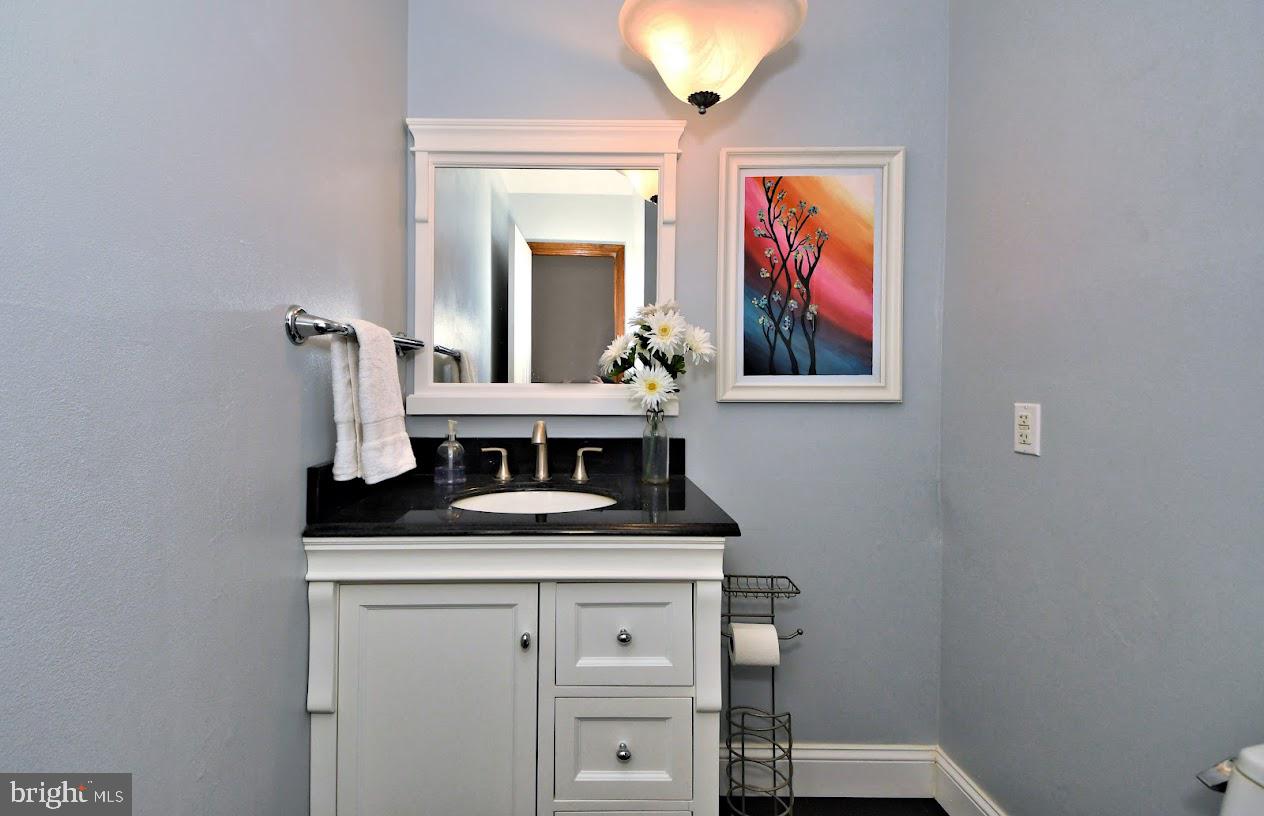 700 Park Road Lansdale, PA 19446 - Photo 14 of 101 First Floor Powder Rm