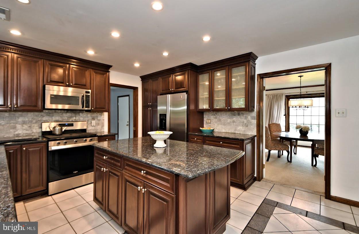 700 Park Road Lansdale, PA 19446 - Photo 32 of 101 Plenty of Recess Lighting