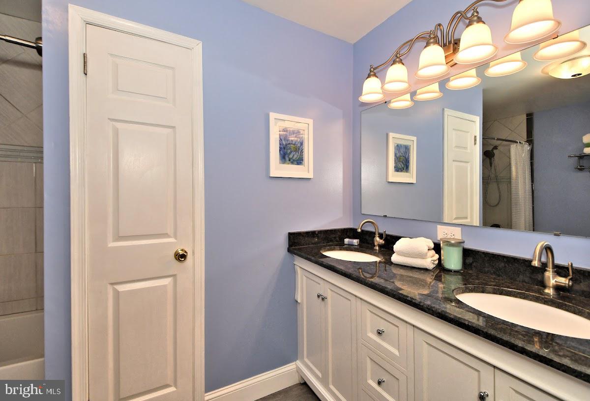 700 Park Road Lansdale, PA 19446 - Photo 51 of 101 60" Granite Vanity