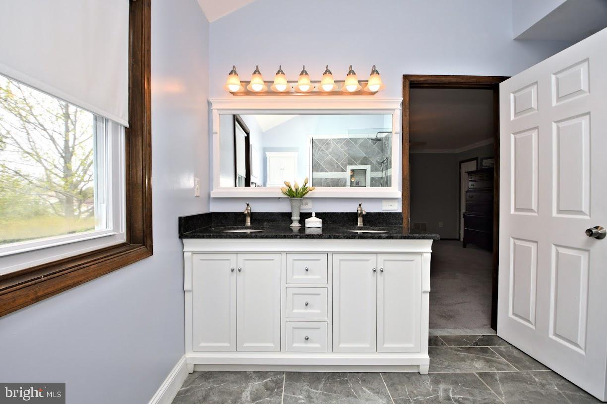 700 Park Road Lansdale, PA 19446 - Photo 61 of 101 60" Granite Countertop