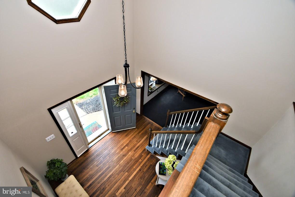 700 Park Road Lansdale, PA 19446 - Photo 65 of 101 2nd Level Foyer View