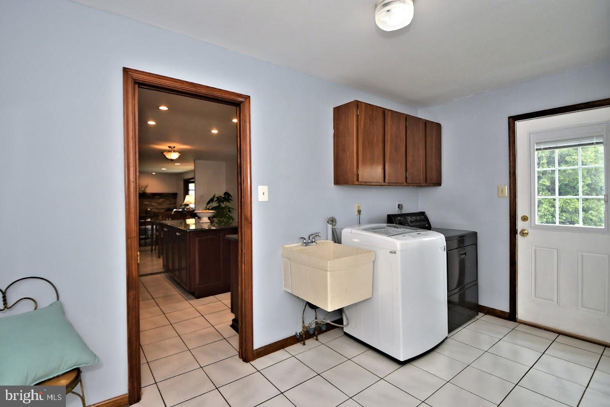 700 Park Road Lansdale, PA 19446 - Photo 68 of 101 Laundry Tub, view to Kitchen