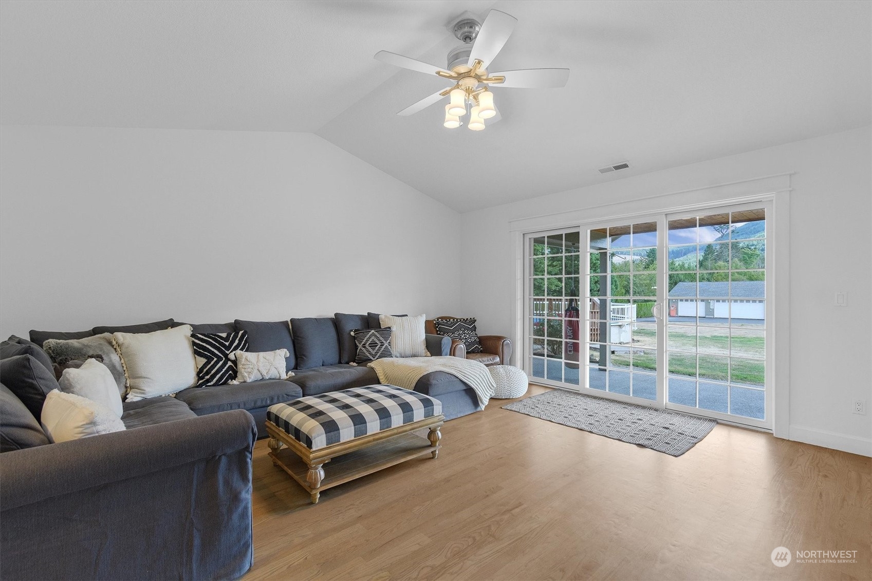 4606 Pleasant Hill Road Kelso, WA 98626 - Photo 35 of 40 Gallery Image 35