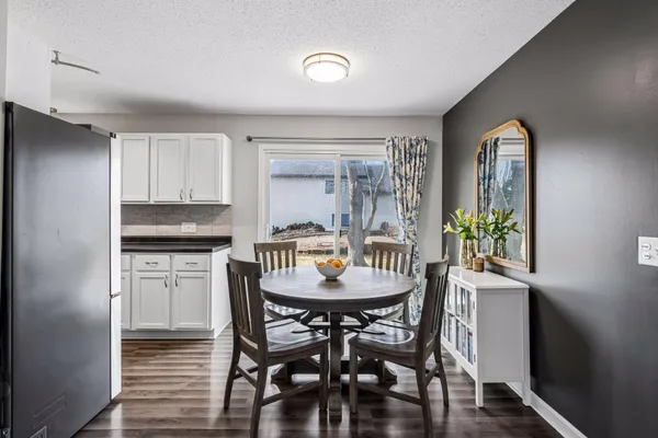 $350,000 | 319 Walnut Avenue Southwest, St. Michael, MN 55376