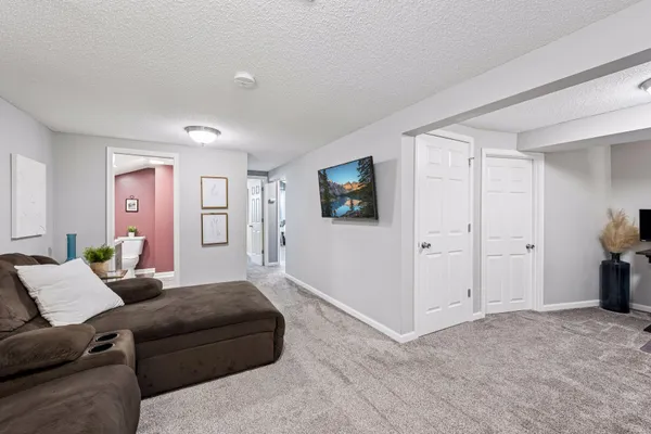 $350,000 | 319 Walnut Avenue Southwest, St. Michael, MN 55376
