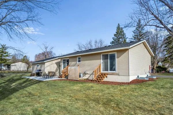 $350,000 | 319 Walnut Avenue Southwest, St. Michael, MN 55376