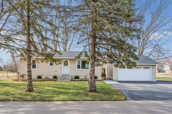 $350,000 | 319 Walnut Avenue Southwest, St. Michael, MN 55376
