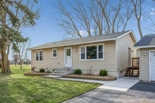 $350,000 | 319 Walnut Avenue Southwest, St. Michael, MN 55376