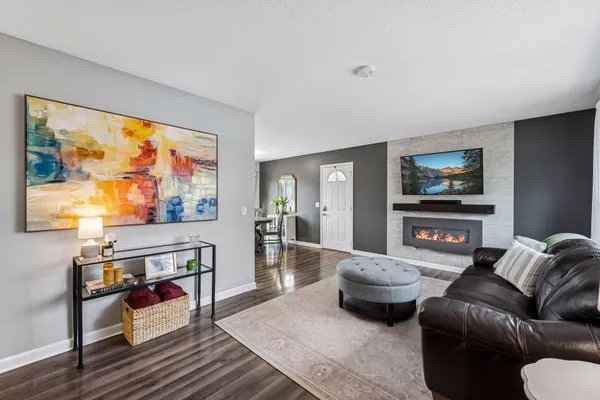 $350,000 | 319 Walnut Avenue Southwest, St. Michael, MN 55376