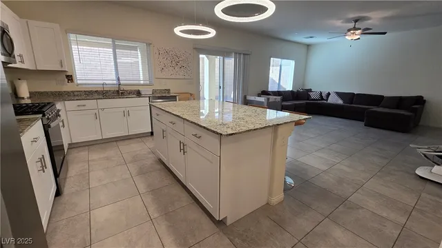 $2,895 | 10971 Meridian Fields Avenue, Las Vegas, NV 89166