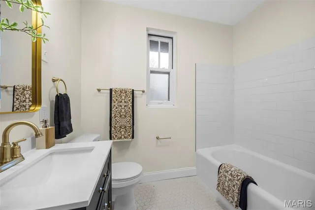 $550,000 | 634 Barstow Place, Webster Groves, MO 63119