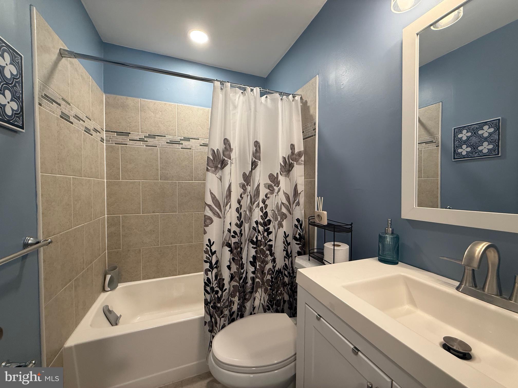 178 Elephant Road, Unit B11 Dublin, PA 18917 - Photo 17 of 20 Full Bath