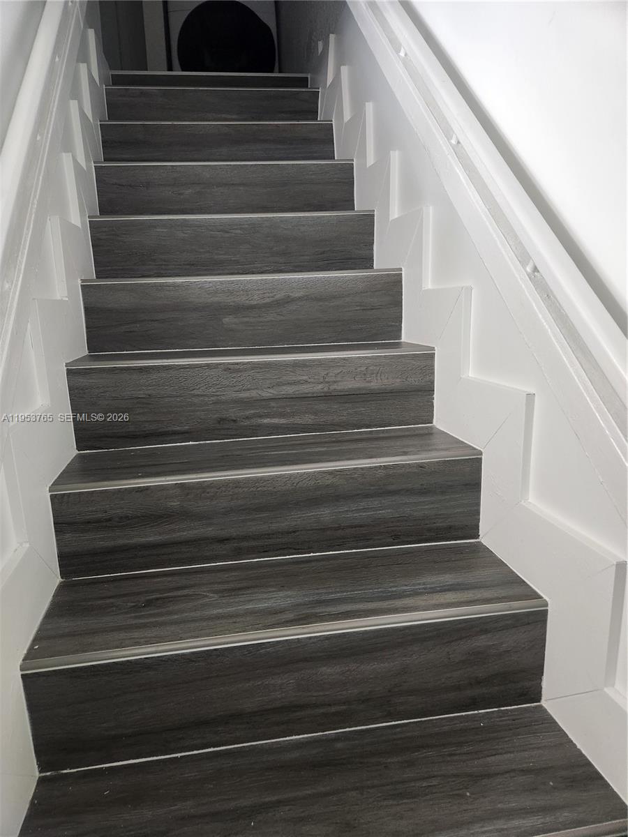 8025 Northwest 8th Street, Unit 10 Miami, FL 33126 - Photo 15 of 26 a view of entryway