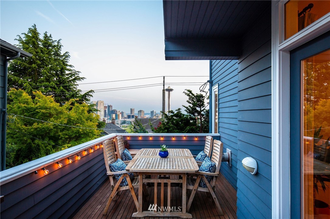 366 Prospect Street Seattle, WA 98109 - Photo 8 of 25 Gallery Image 8