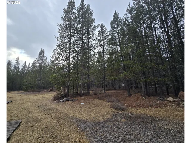 $395,000 | 125220 Cappy Court, Crescent Lake, OR 97733