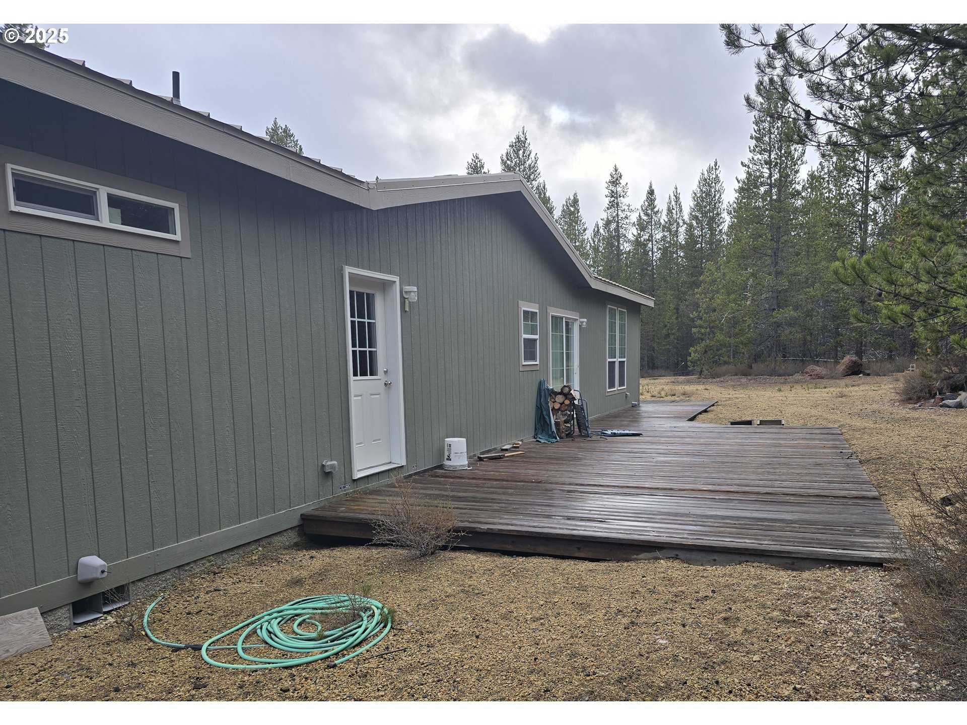 125220 Cappy Court Crescent Lake, OR 97733 - Photo 8 of 34 a view of a house with backyard