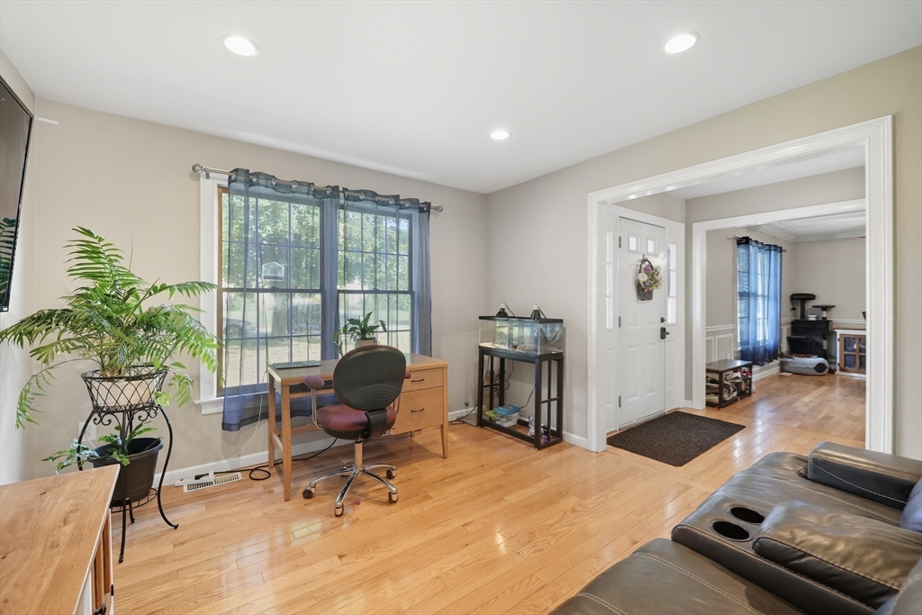 31 Woodland Ridge Southwick, MA 01077 - Photo 12 of 26