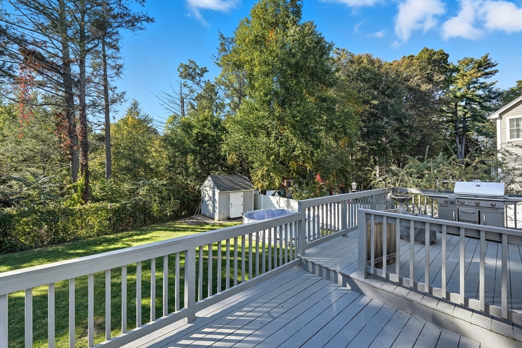 31 Woodland Ridge Southwick, MA 01077 - Photo 4 of 26