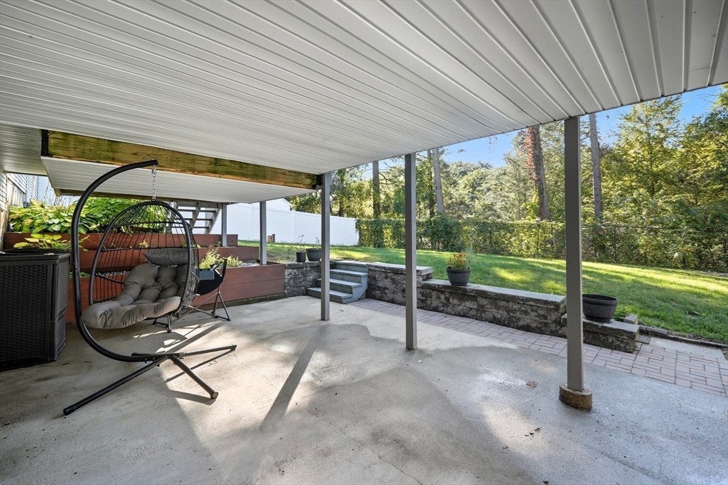 31 Woodland Ridge Southwick, MA 01077 - Photo 9 of 26