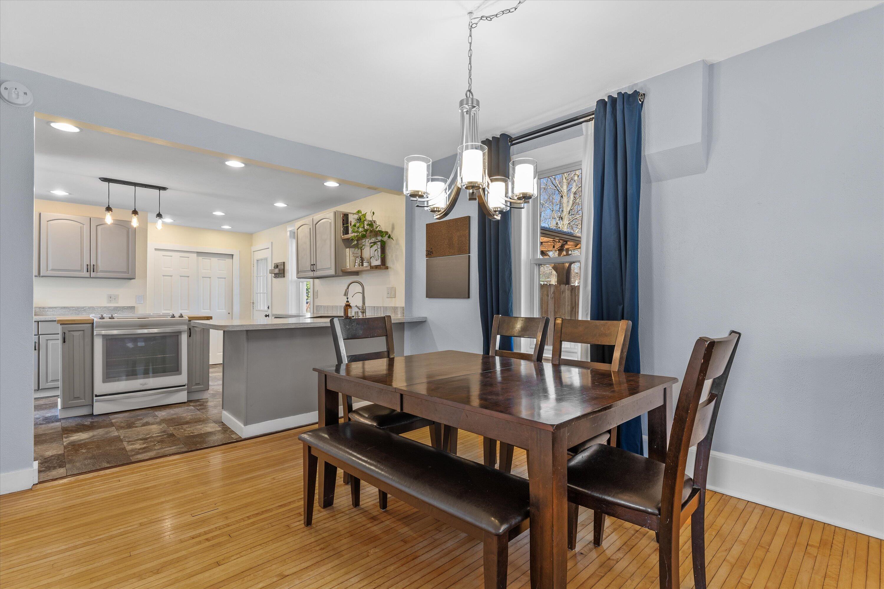 46 South Concord Road Oconomowoc, WI 53066 - Photo 8 of 64 20-0G8A8125