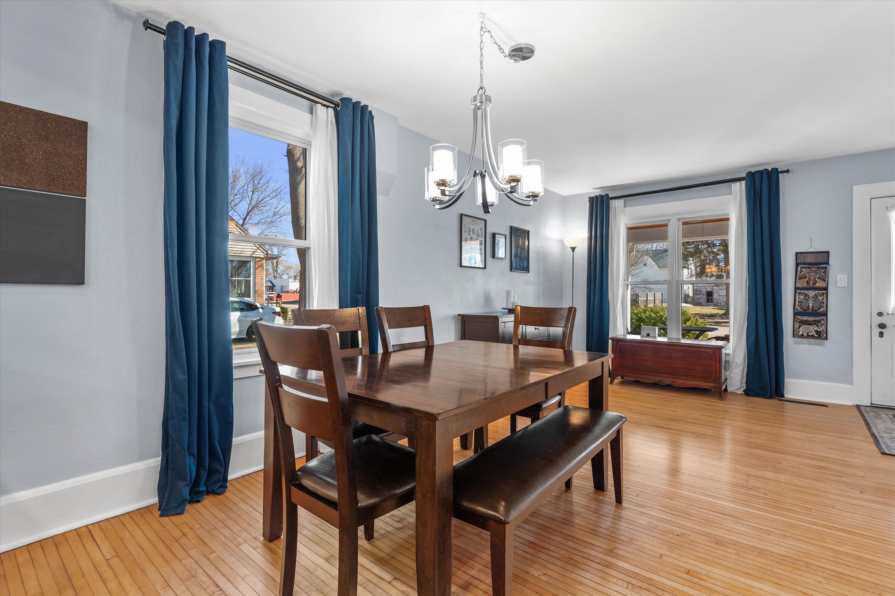 46 South Concord Road Oconomowoc, WI 53066 - Photo 9 of 64 21-0G8A8131