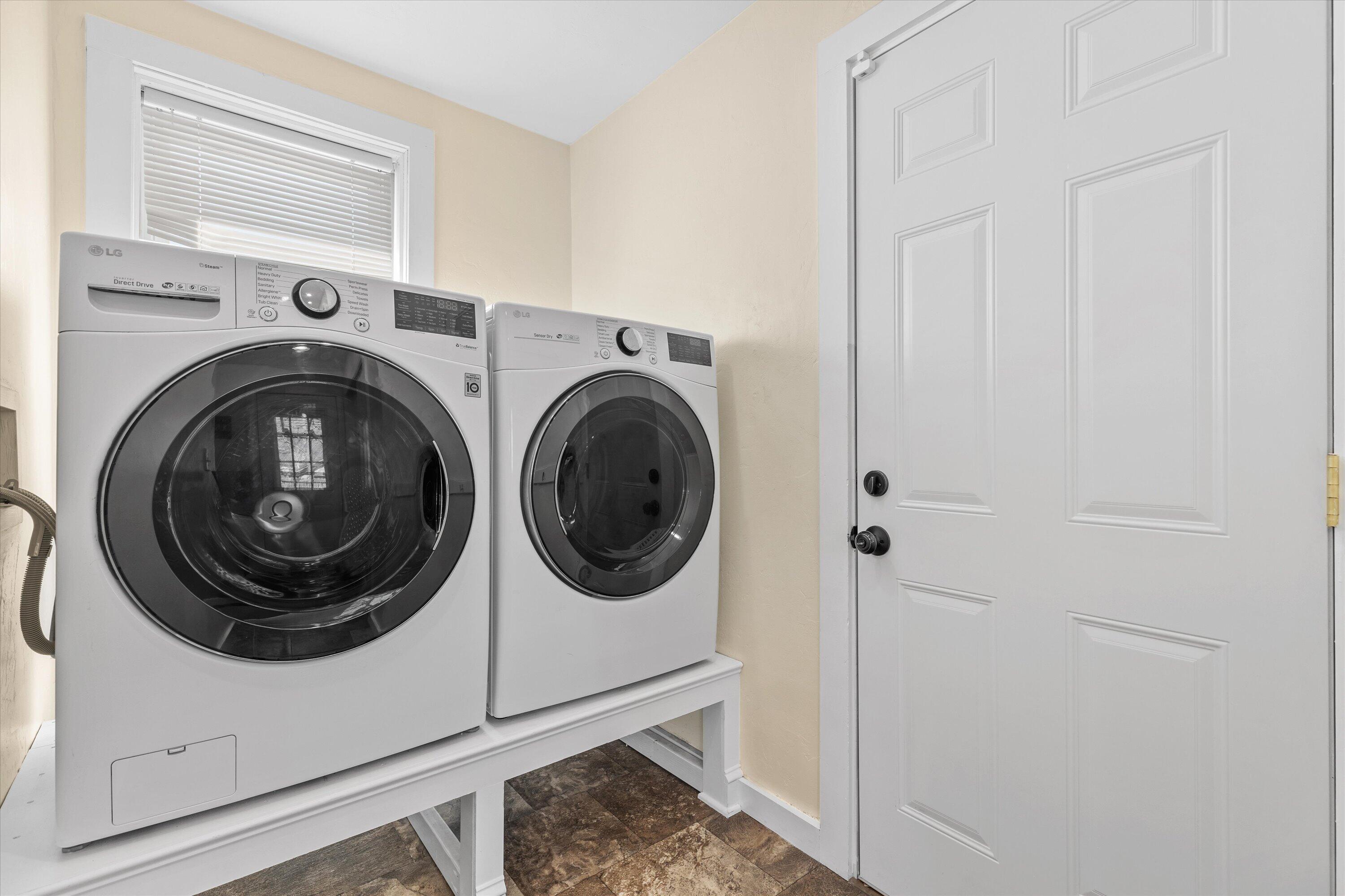 46 South Concord Road Oconomowoc, WI 53066 - Photo 15 of 64 28-0G8A8176