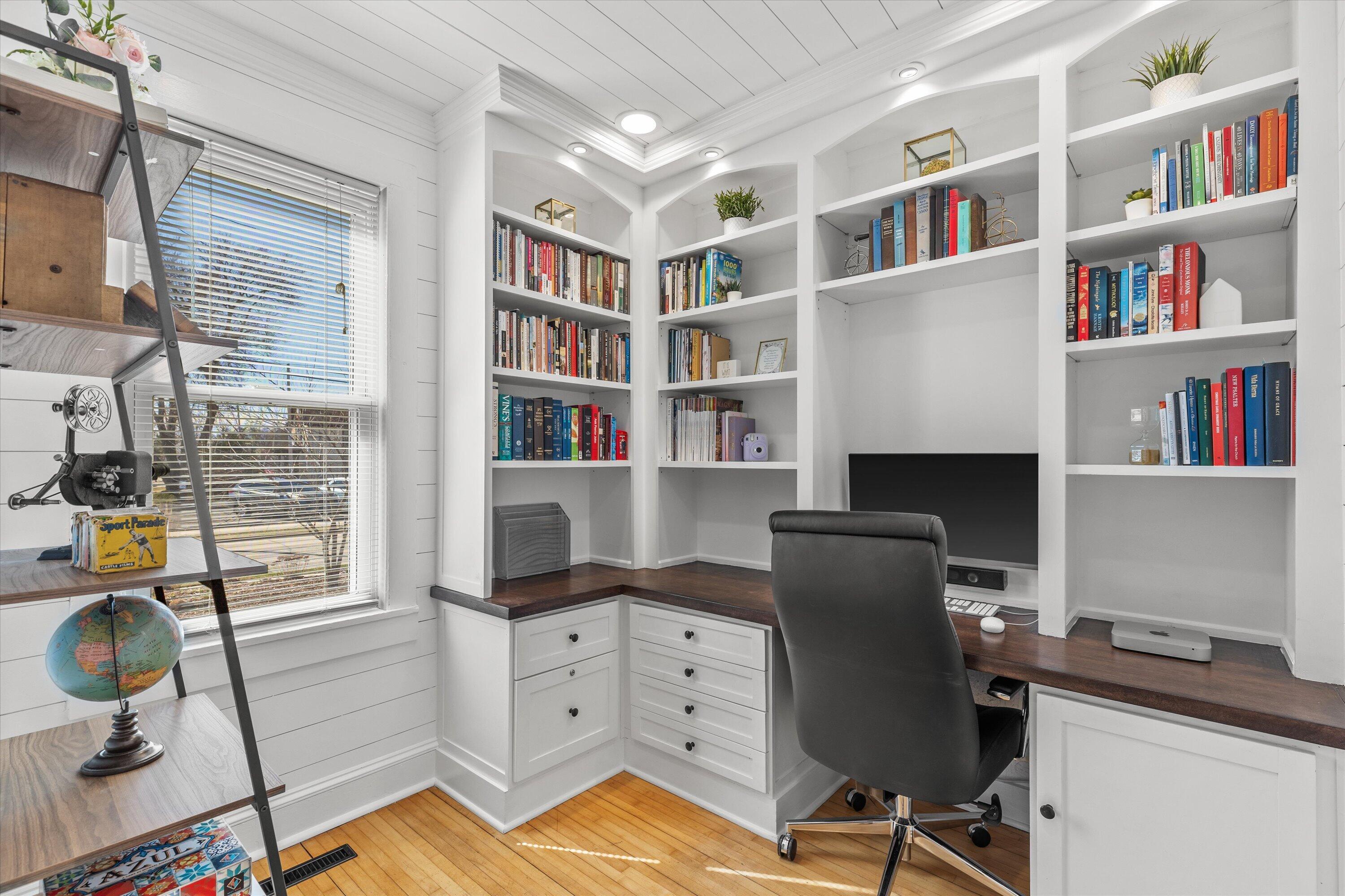 46 South Concord Road Oconomowoc, WI 53066 - Photo 20 of 64 33-0G8A8209