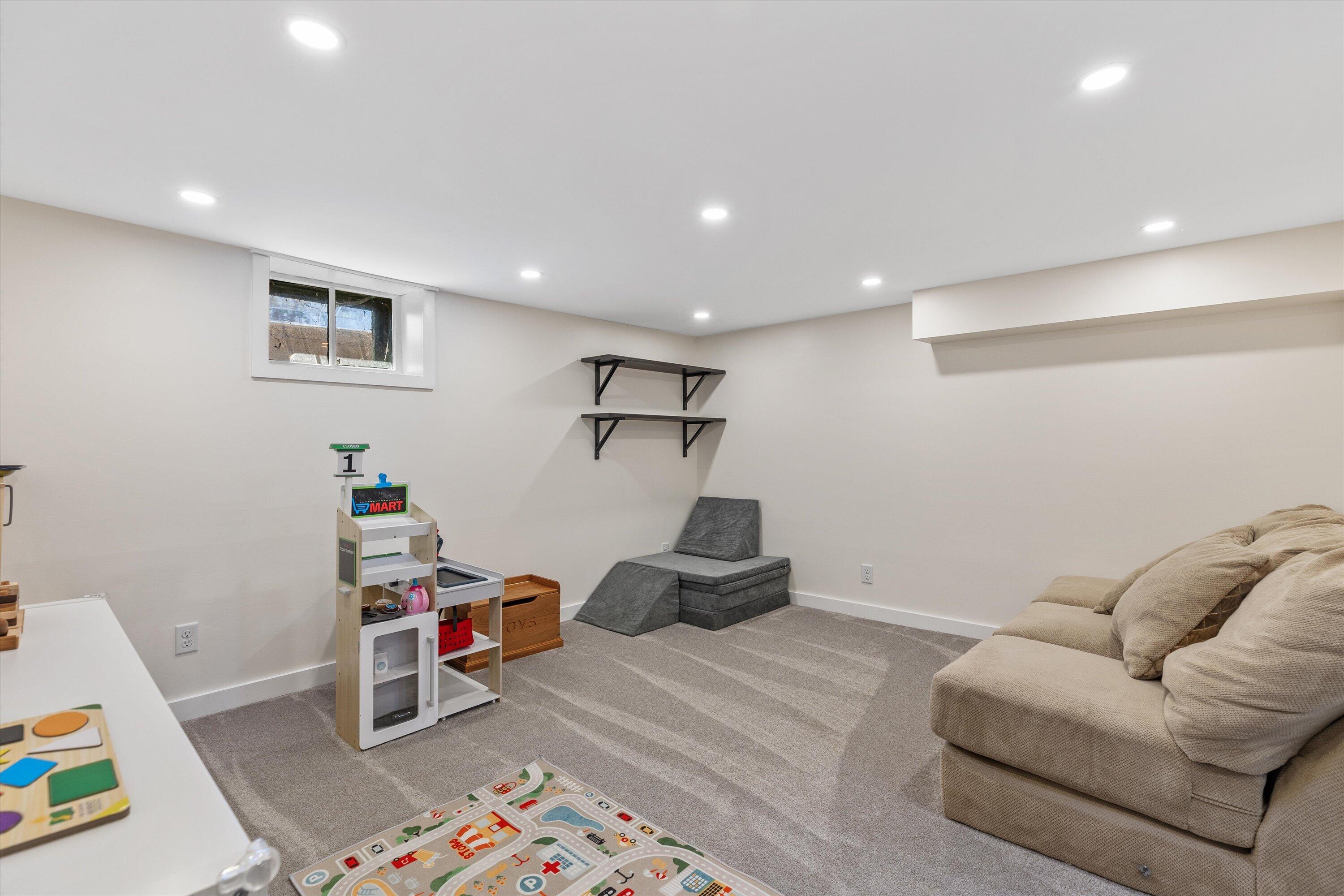 46 South Concord Road Oconomowoc, WI 53066 - Photo 32 of 64 44-0G8A8284