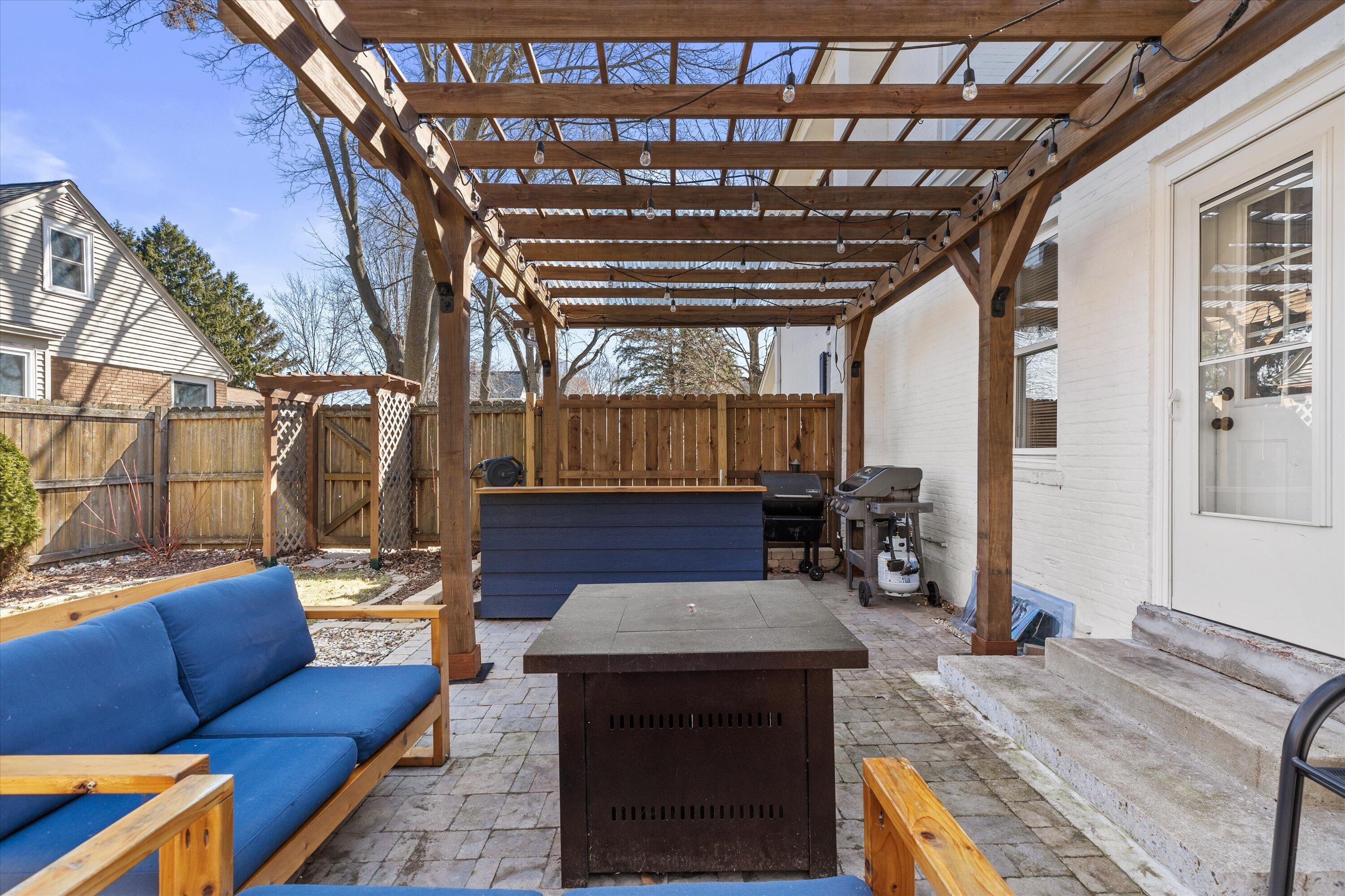 46 South Concord Road Oconomowoc, WI 53066 - Photo 37 of 64 14-0G8A8089