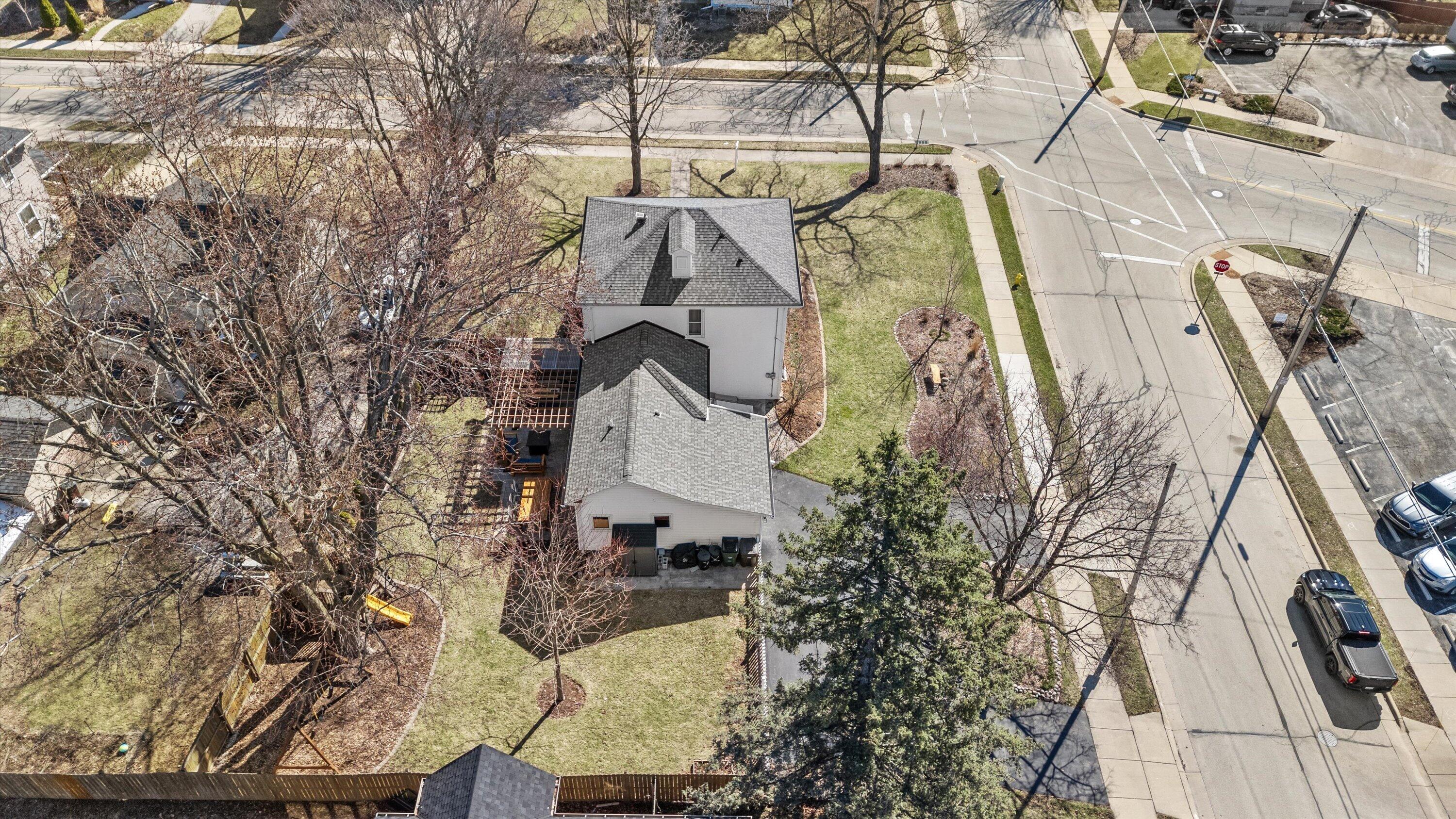 46 South Concord Road Oconomowoc, WI 53066 - Photo 48 of 64 54-DJI_20260323110039_0743_D