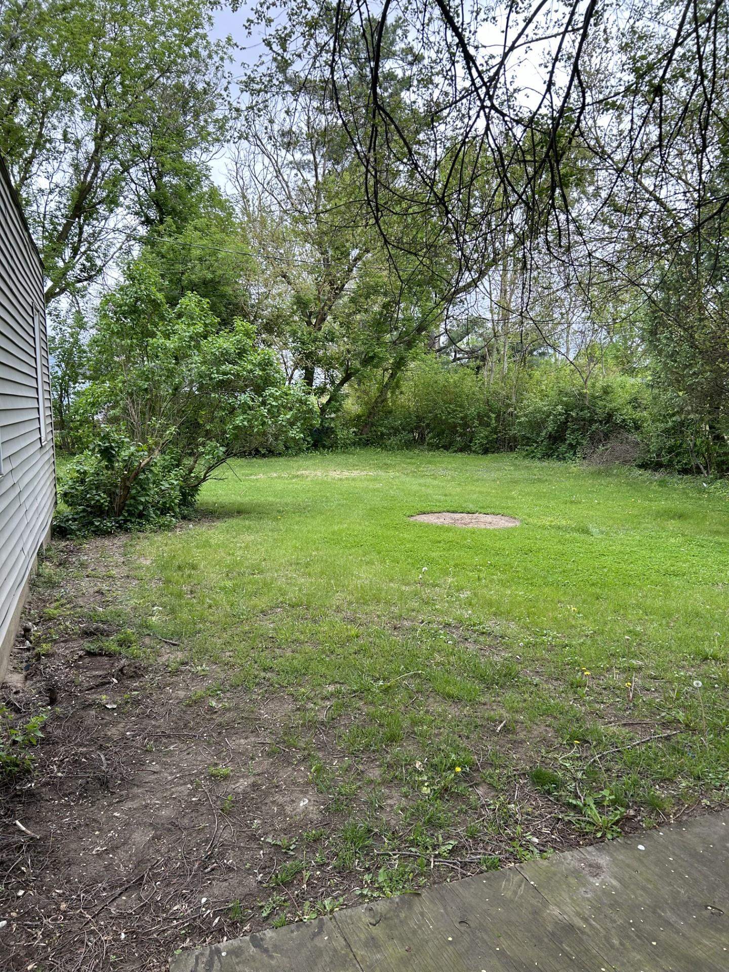 4402 Red Arrow Road Flint, MI 48507 - Photo 5 of 22 50174732-0388dfb3-8b2d-46fc-811d-705dc924ba3b.JPG