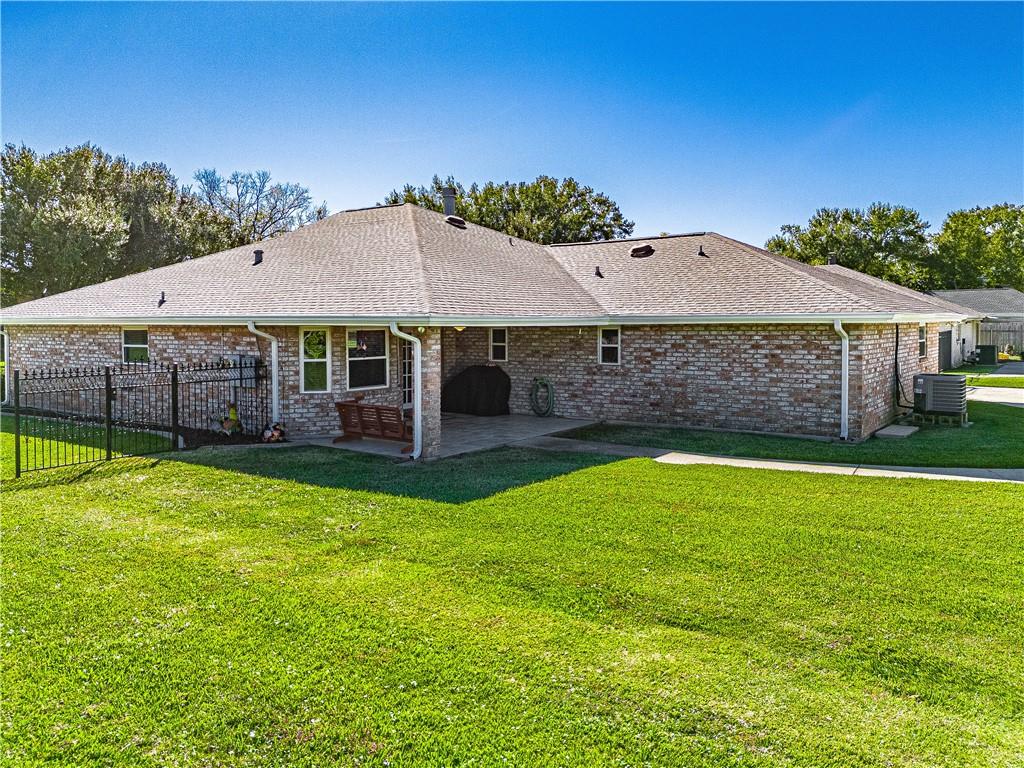 107 Somerset Road Laplace, LA 70068 - Photo 25 of 38