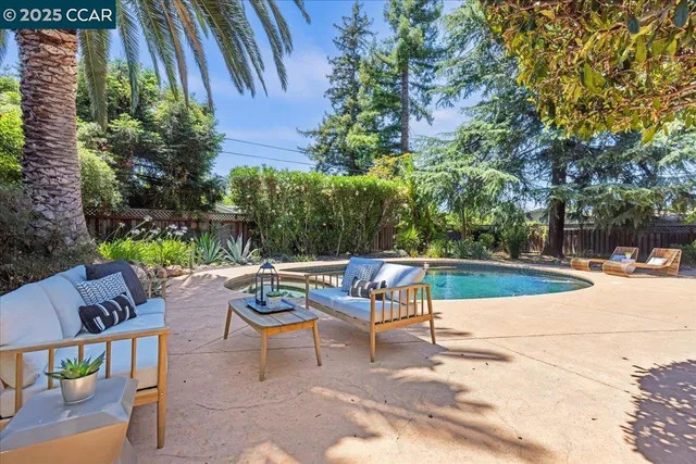$1,390,000 | 1759 Crescent Drive, Walnut Creek, CA 94598