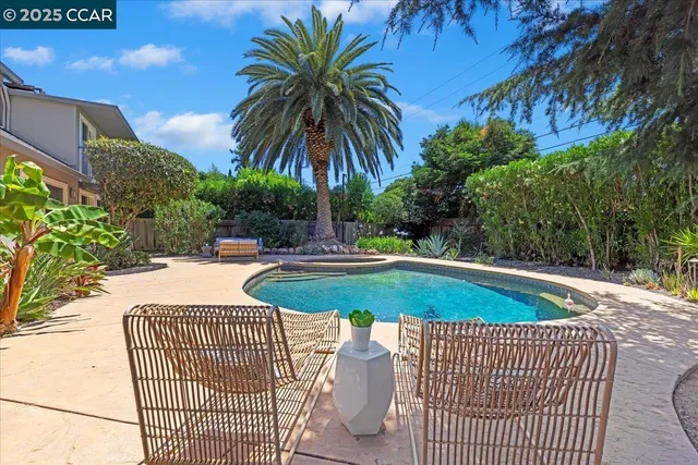 $1,390,000 | 1759 Crescent Drive, Walnut Creek, CA 94598