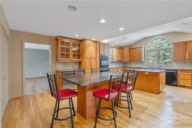 $659,900 | 7266 Wakefield Drive, Manlius, NY 13066