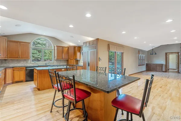 $659,900 | 7266 Wakefield Drive, Manlius, NY 13066