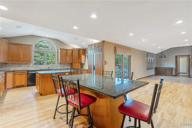 $659,900 | 7266 Wakefield Drive, Manlius, NY 13066