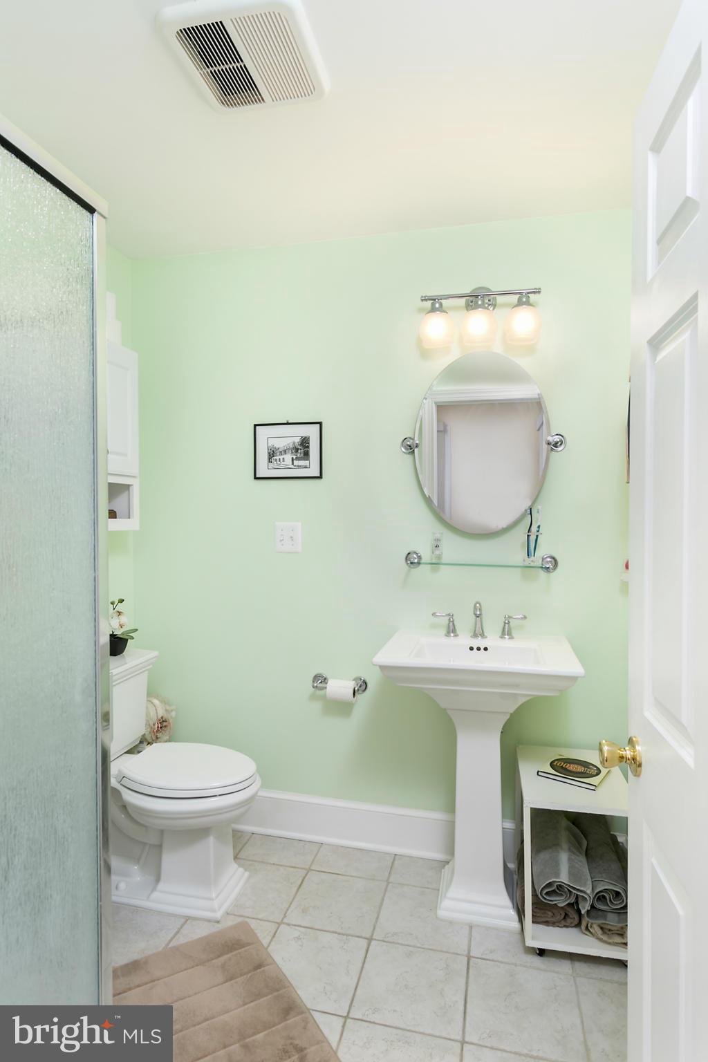 813 Wellington Road Baltimore, MD 21212 - Photo 17 of 30 Bath