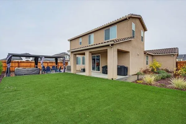 $975,000 | 1096 Wildrose Court, Hollister, CA 95023