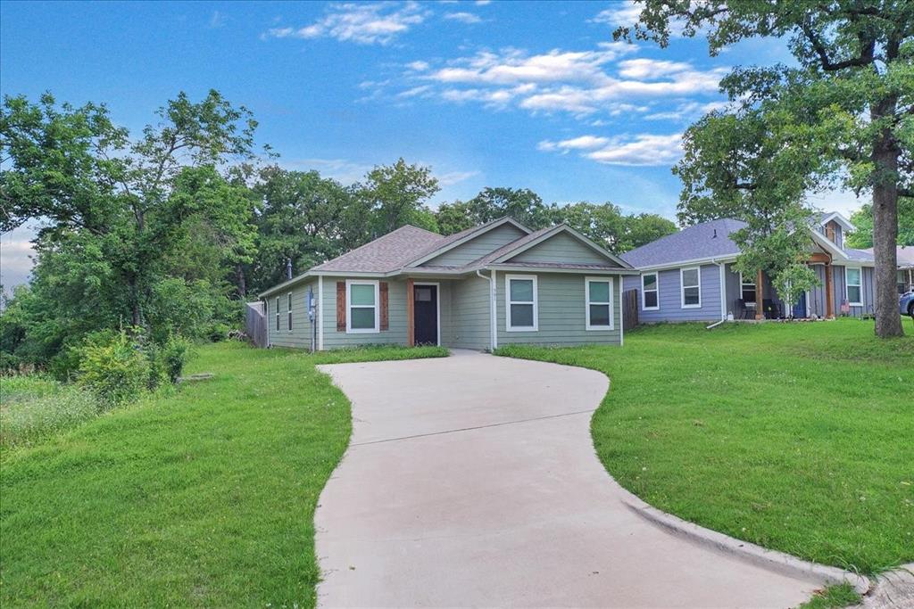 501 East Day Street Denison, TX 75021 - Photo 5 of 28