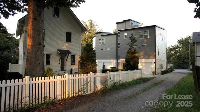 $2,500 | 2014 Rozzelles Ferry Road, Charlotte, NC 28208