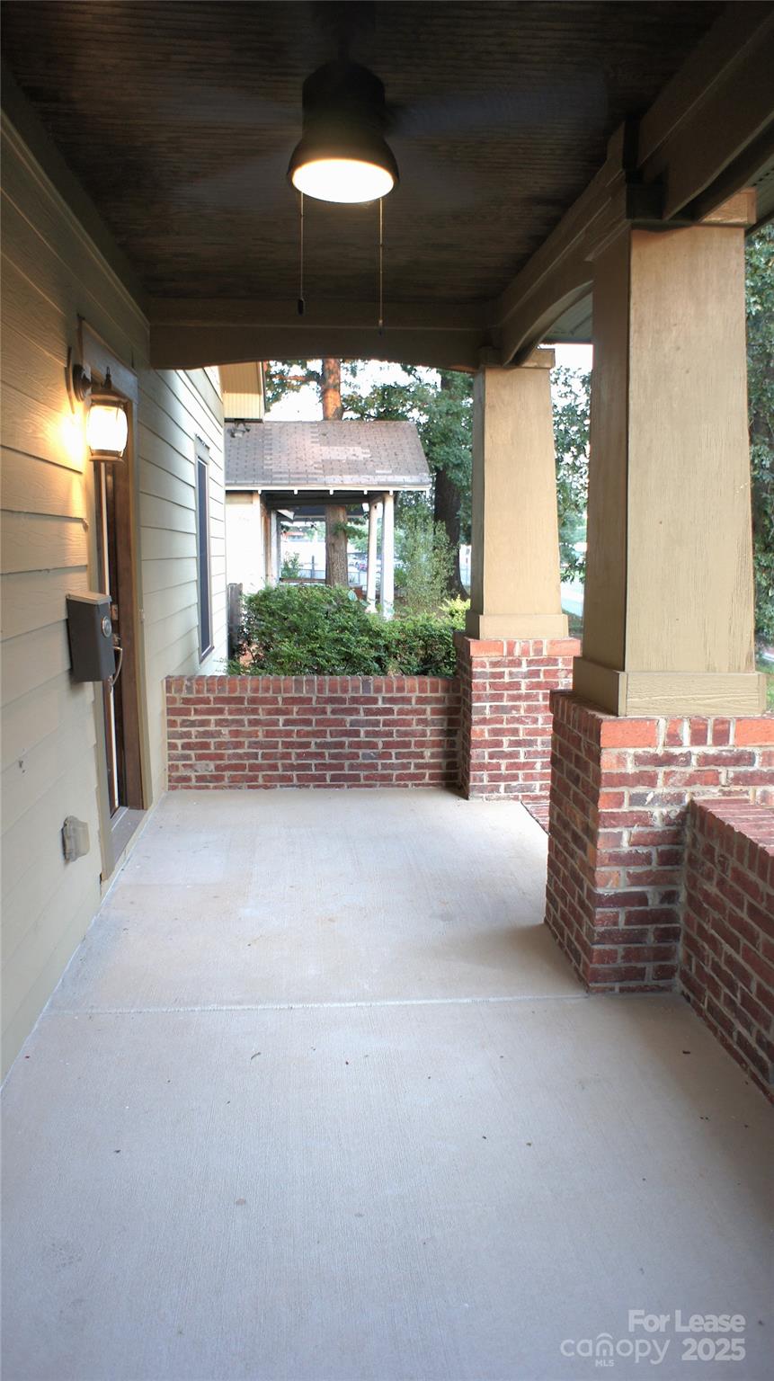 2014 Rozzelles Ferry Road Charlotte, NC 28208 - Photo 32 of 34